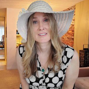 Meet your Posher, Colleen